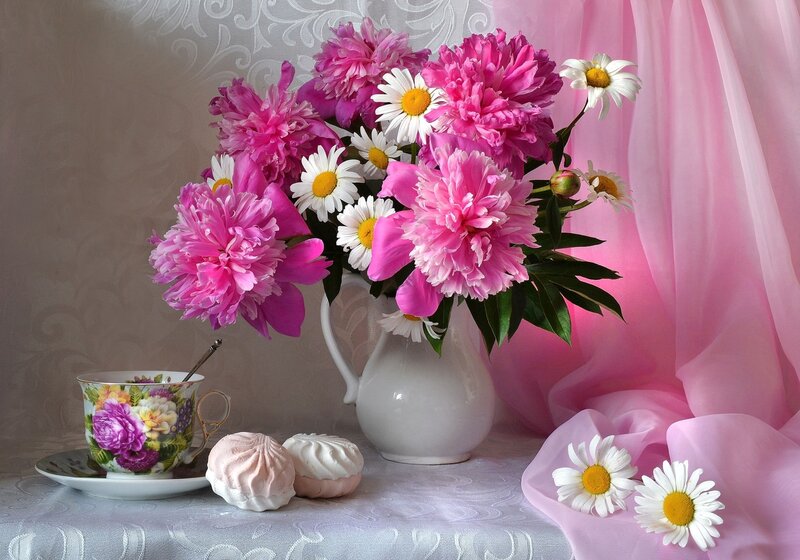 Peony and Daisy Bouquet — Pink, Serene