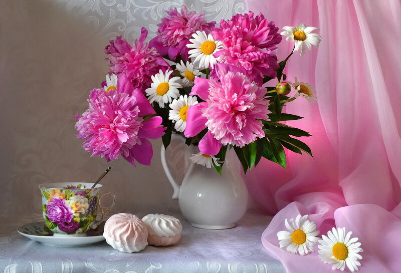 Peony and Daisy Bouquet — Pink