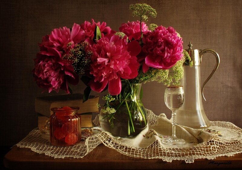 Peony Bouquet on Table — Pink, Calm