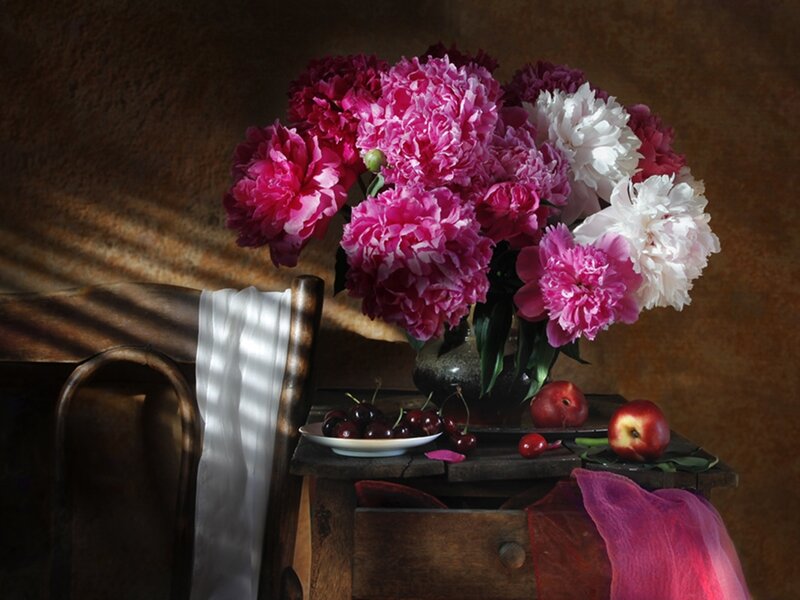 Peony Bouquet on Table — Pink, Dramatic