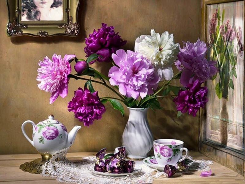 Peony Bouquet on Table — Purple, Serene