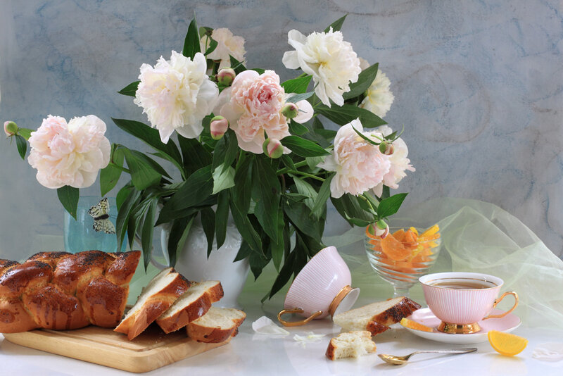 Peony Bouquet with Bread