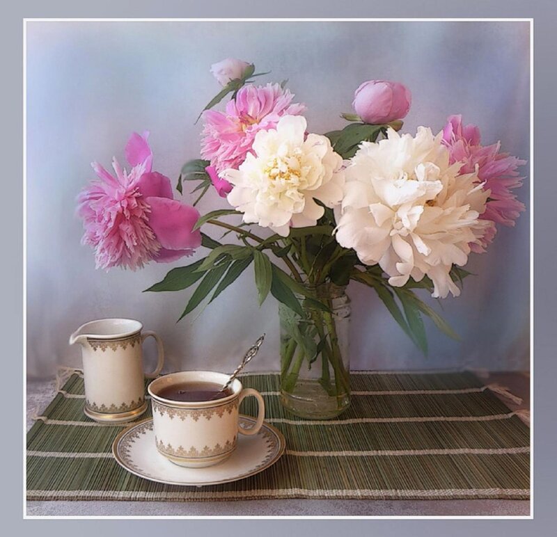 Peony Bouquet with Tea Set — Pink