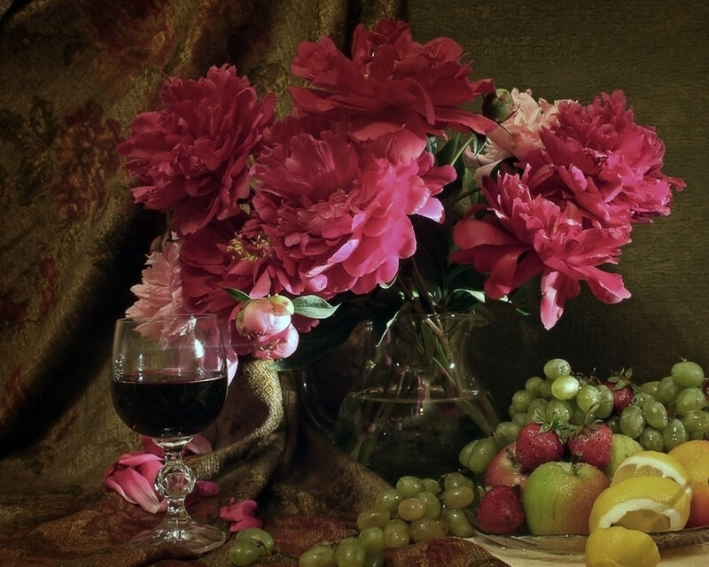 Peony Flowers and Fruit — Red