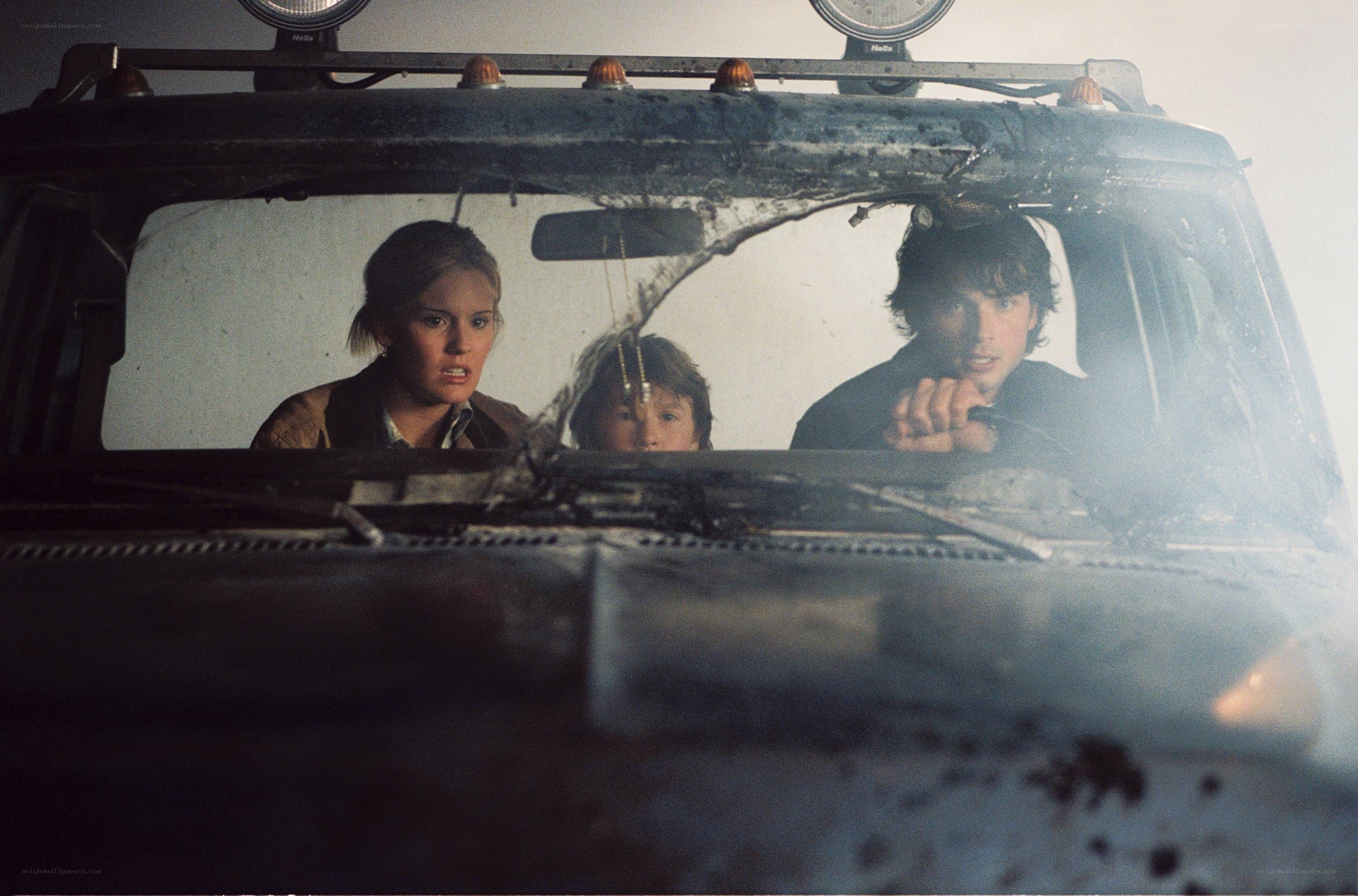 People in damaged vehicle