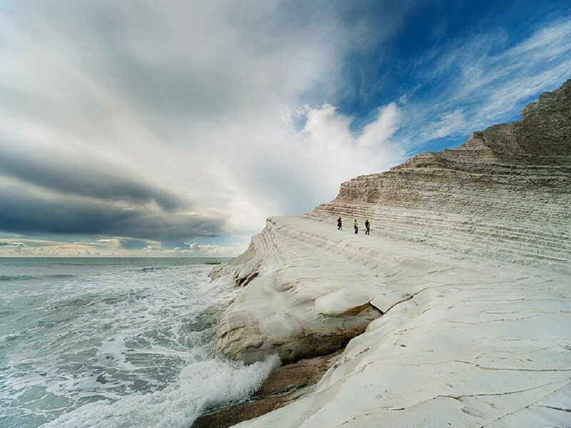 People on White Cliffs