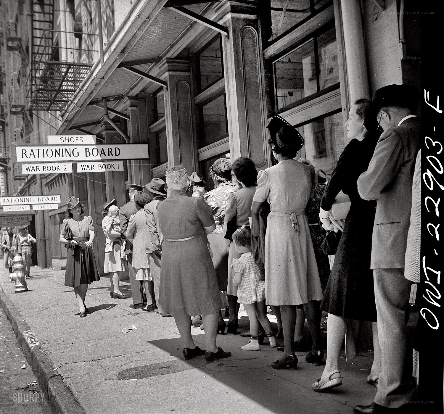 People queueing for rationing in the US