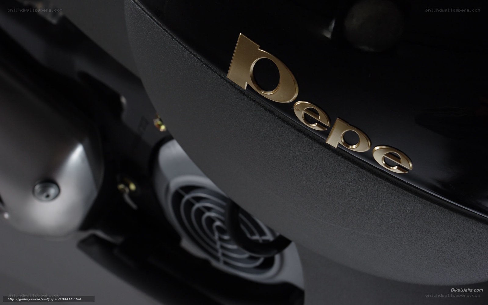 Pepe scooter logo close-up
