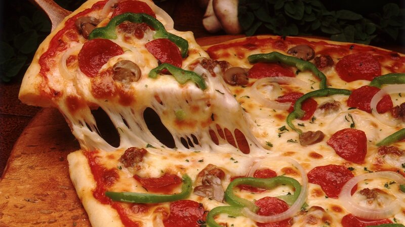 Pepperoni and Vegetable Pizza — Red