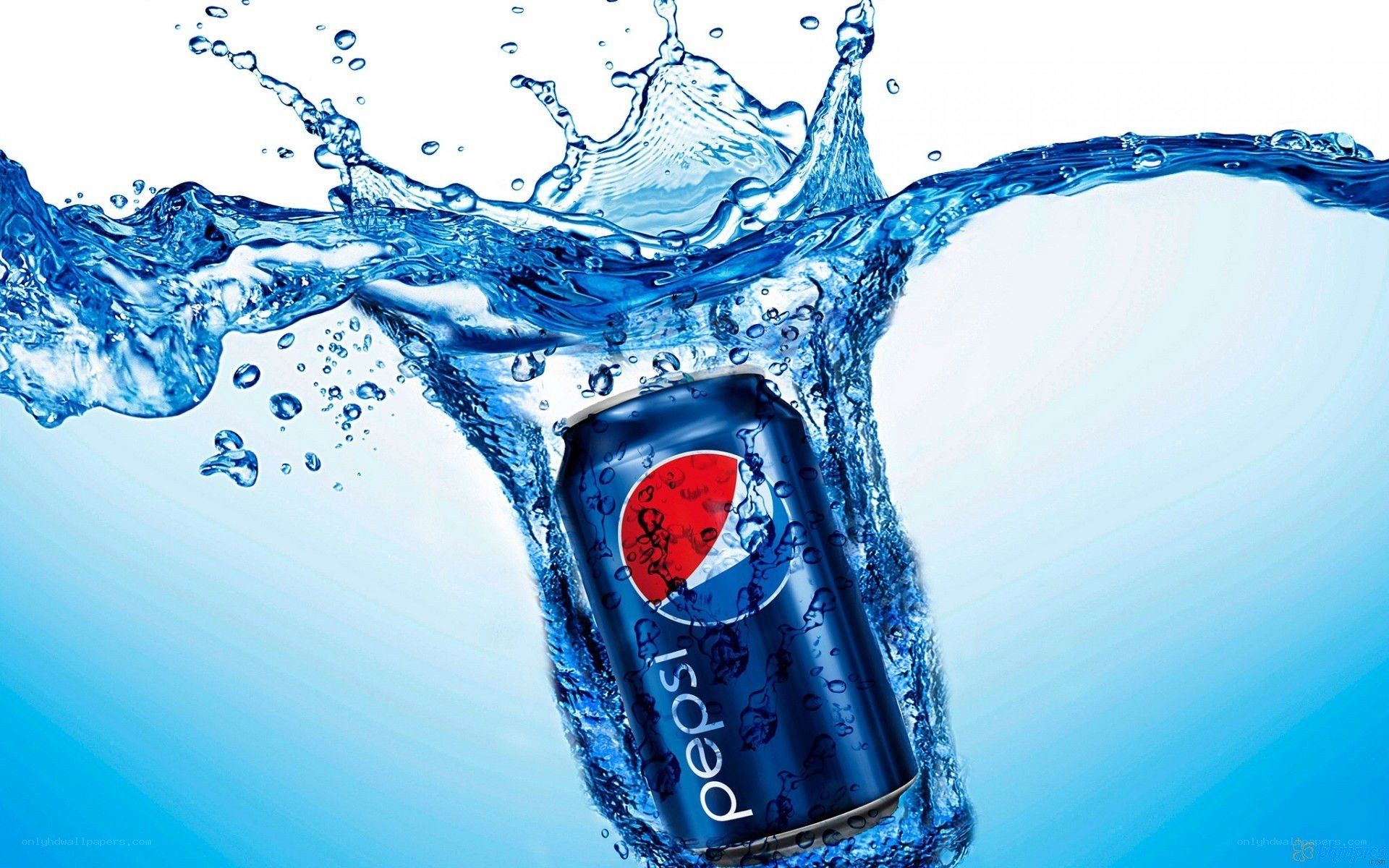 Pepsi can in water splash