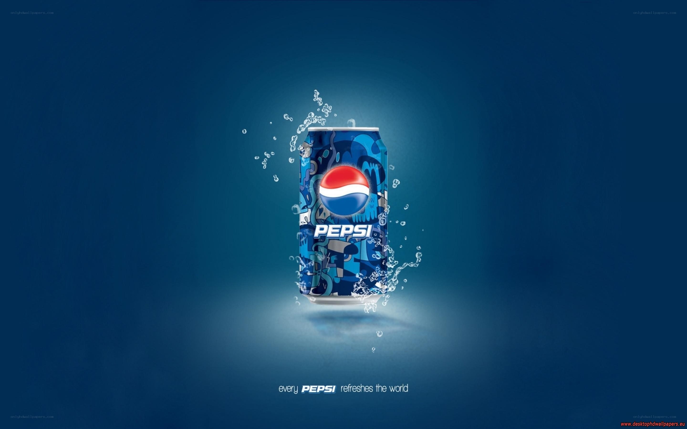 Pepsi can with water splash