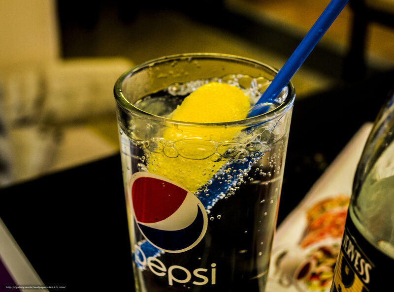 Pepsi with Lemon Slice