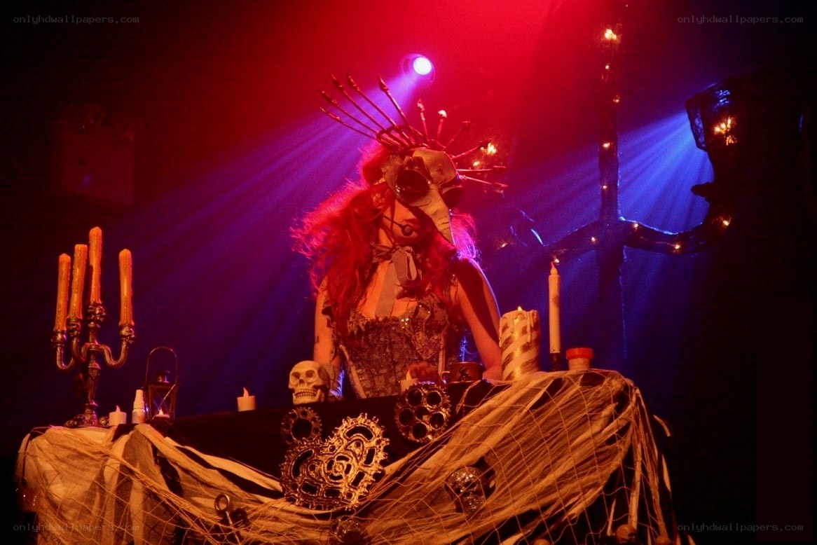 performer in theatrical costume