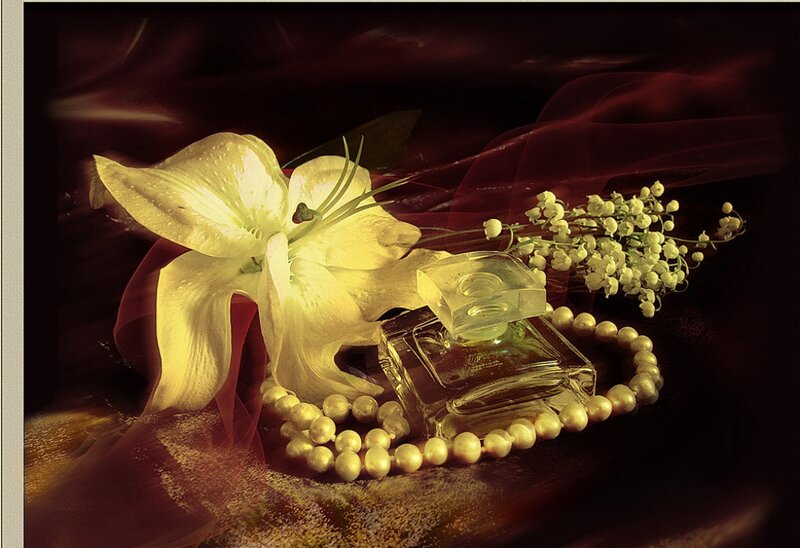 Perfume Bottle with Flowers — Yellow