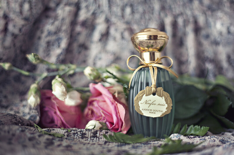 Perfume Bottle with Roses — Green