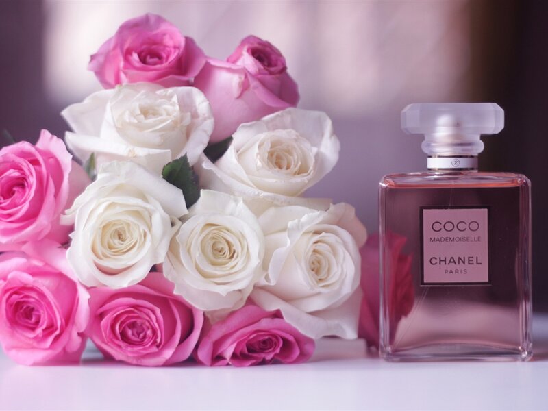 Perfume Bottle with Roses — Pink, Serene