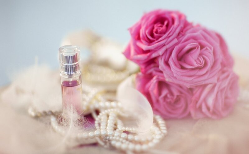 Perfume Bottle with Roses — Pink