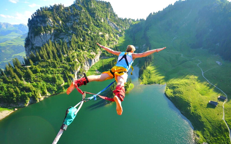 Person Bungee Jumping — Green