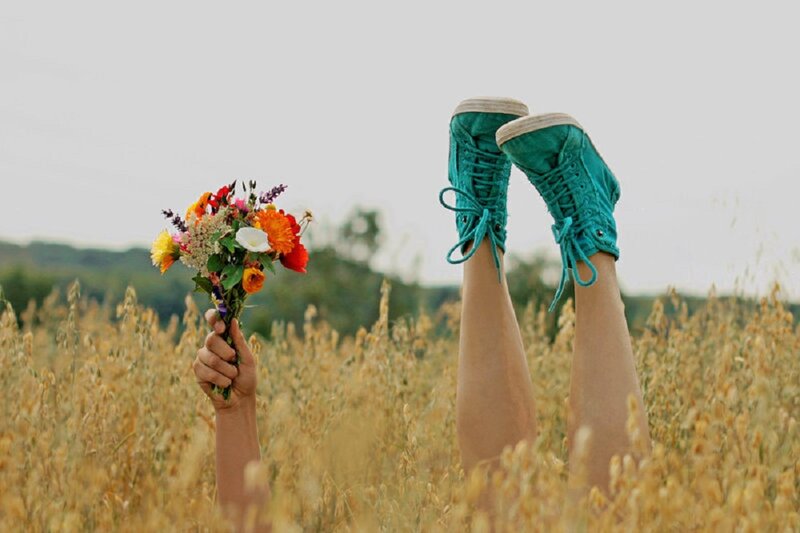Person Holding Flowers — Green
