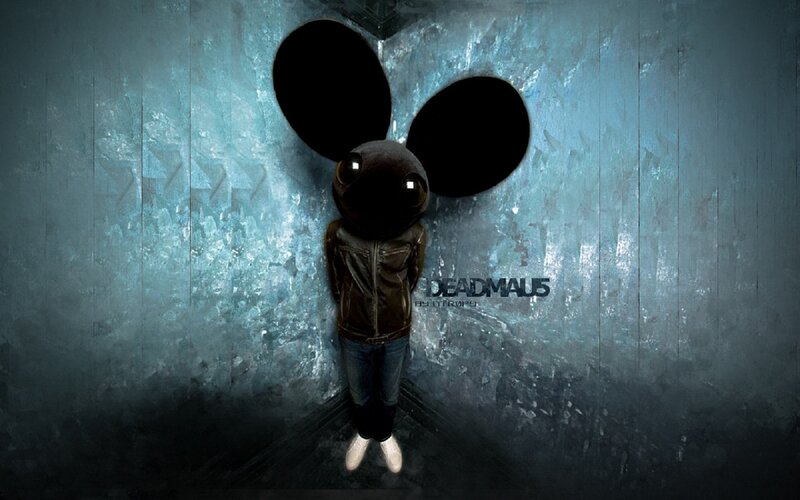Person in Mouse Mask