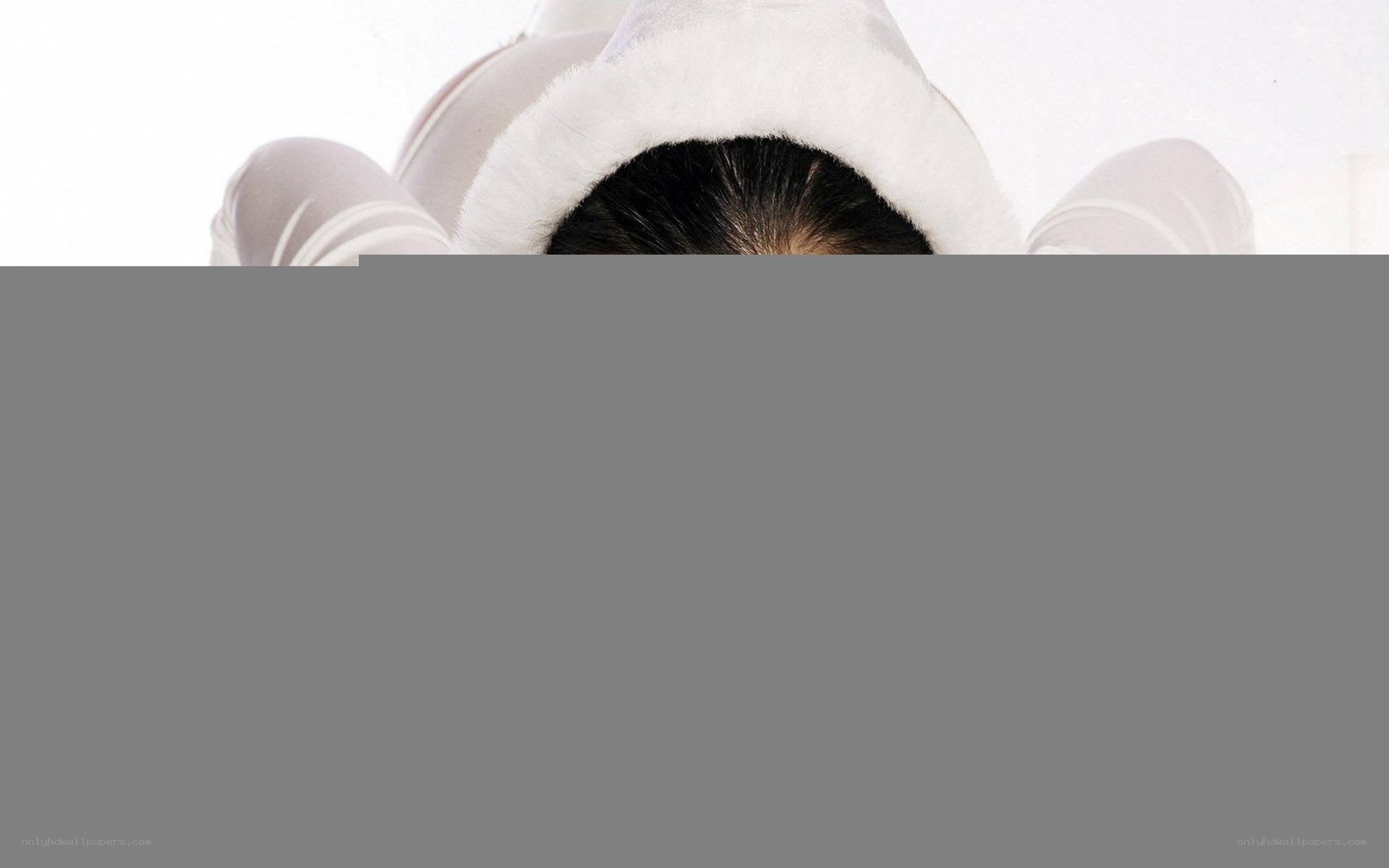 person in white hat