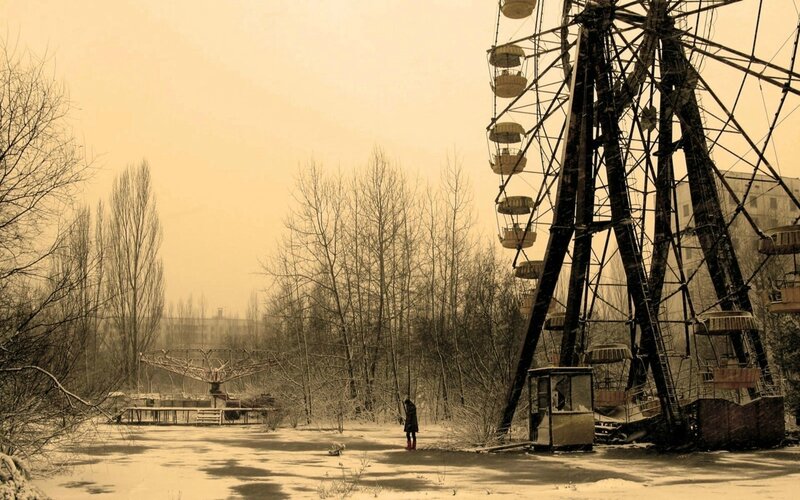Person Near Ferris Wheel — Sepia, Desolate