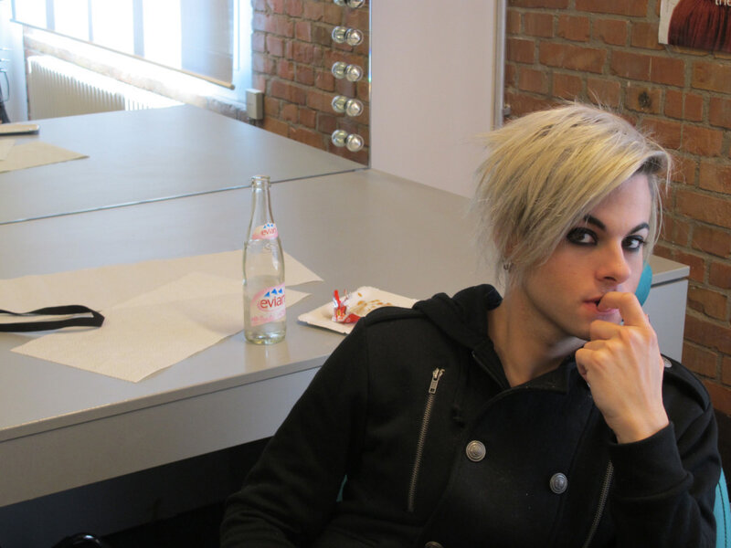 Person with Short Blonde Hair — Black