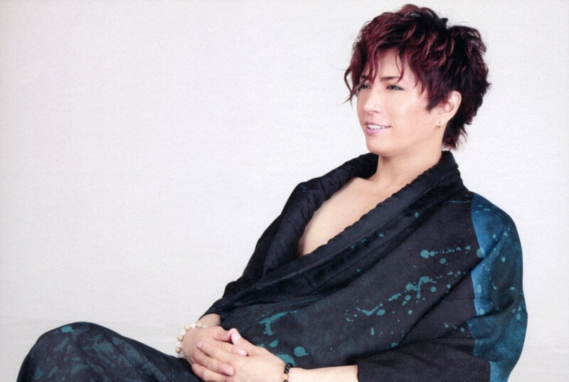 Person with Short Red Hair — Black