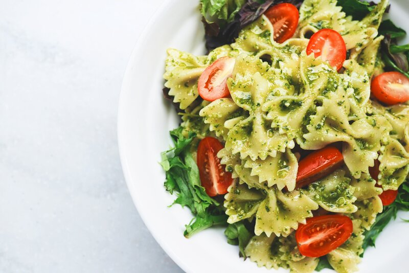 Pesto pasta salad with tomatoes