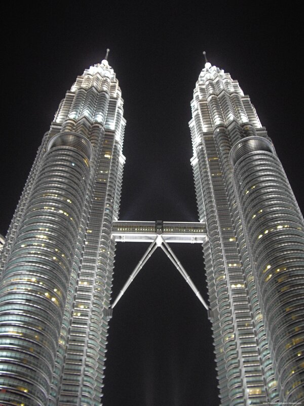Petronas Twin Towers at night