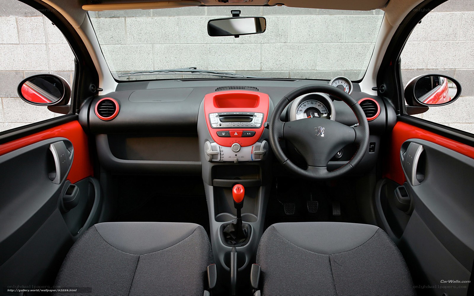 Peugeot 107 interior view