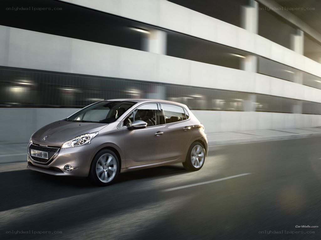Peugeot 208 in motion