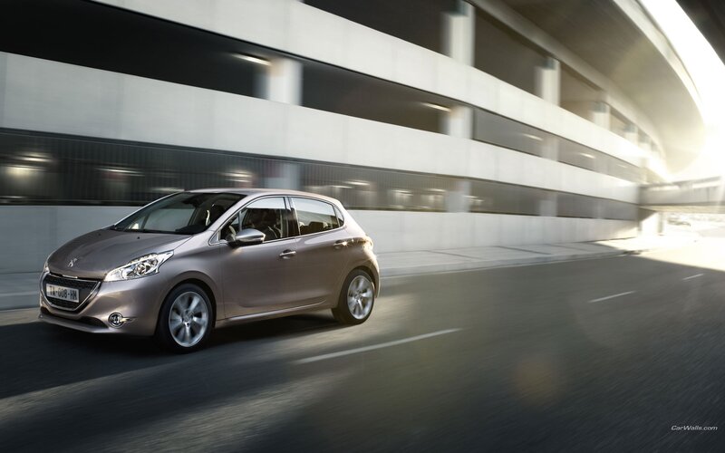 Peugeot 208 in motion
