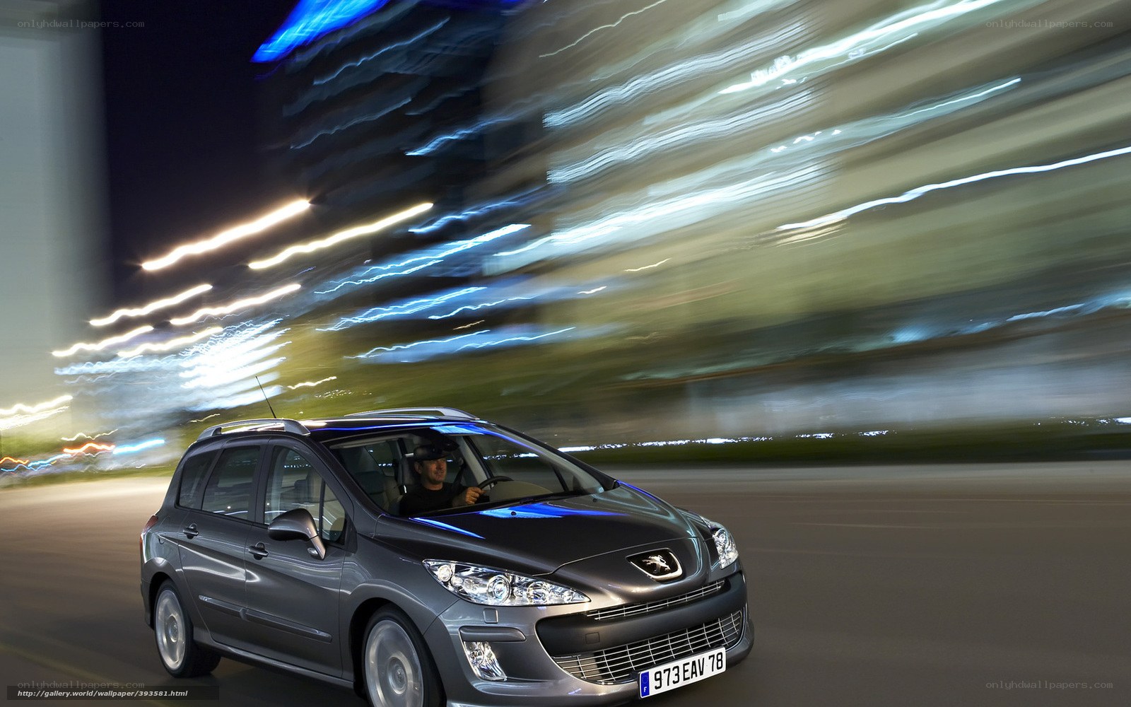 Peugeot 308 driving at night