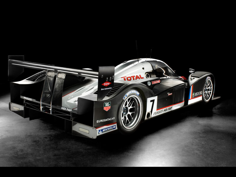 Peugeot 908 HDi race car