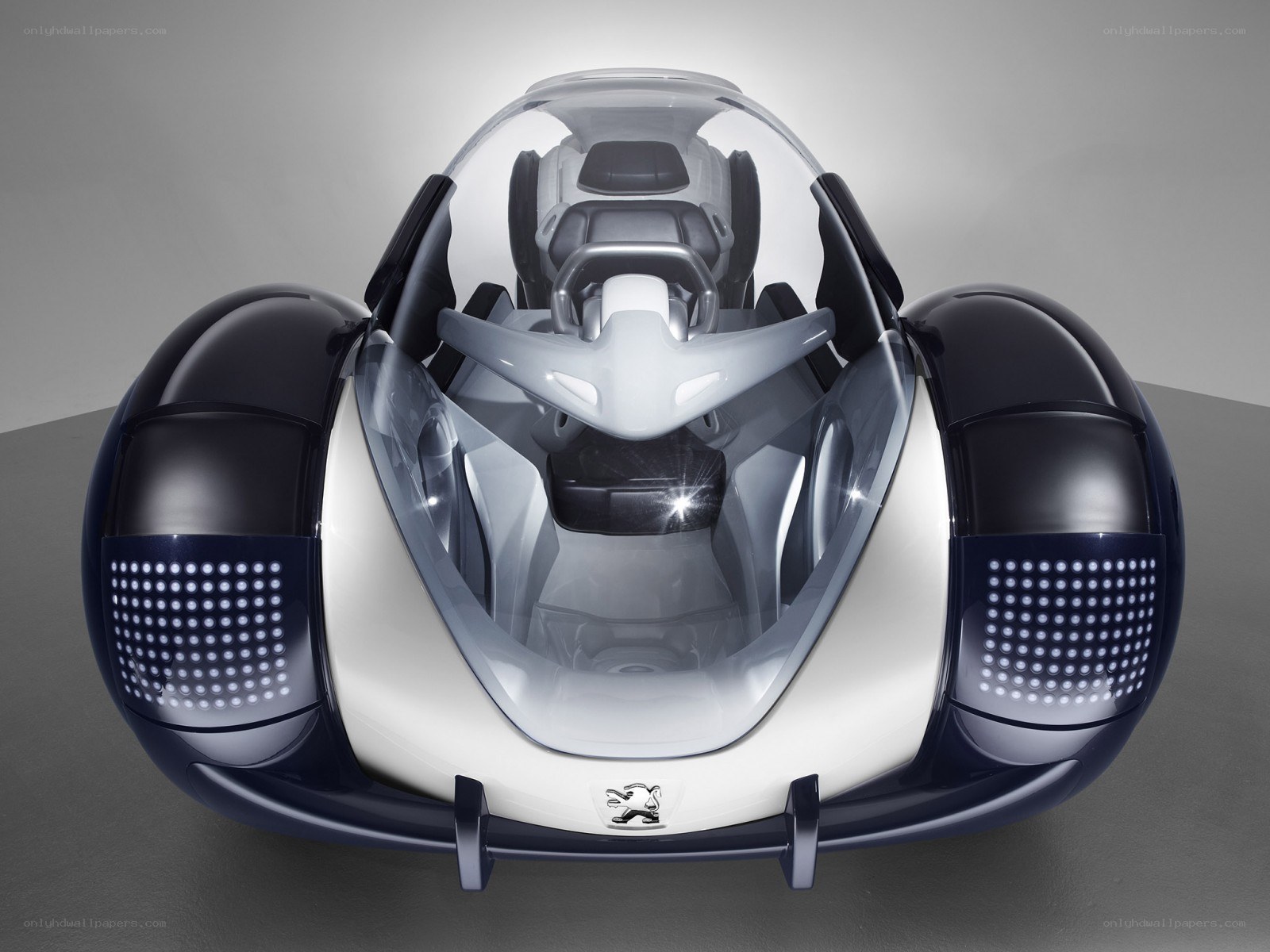 Peugeot concept car front view
