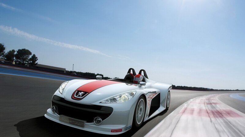 Peugeot Speedfight on a racetrack