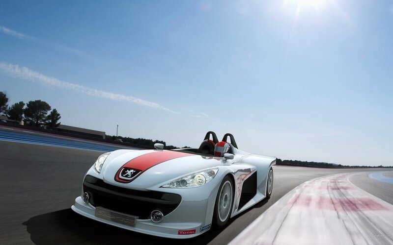 Peugeot Speedfight on a racetrack