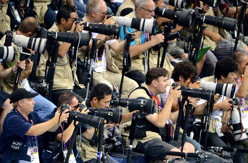 Photographers with Cameras — Black, Focused