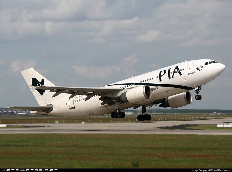 PIA Airbus A310 taking off