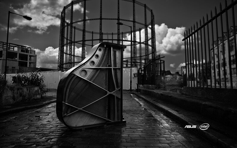 Piano in an abandoned city