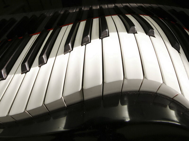 Piano Keyboard — White
