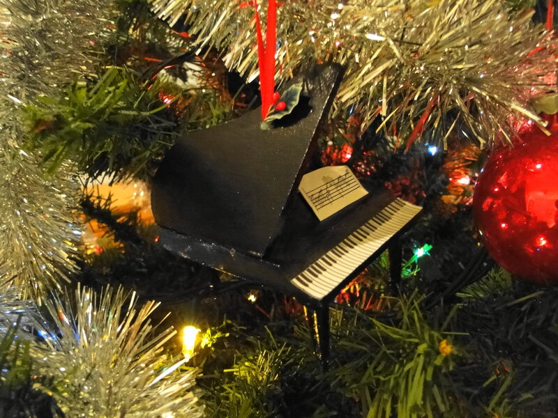 Piano Ornament