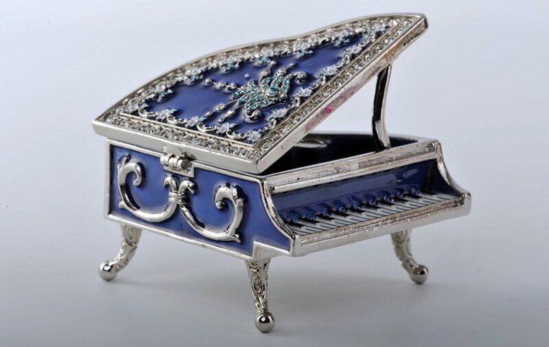 Piano-shaped Jewelry Box