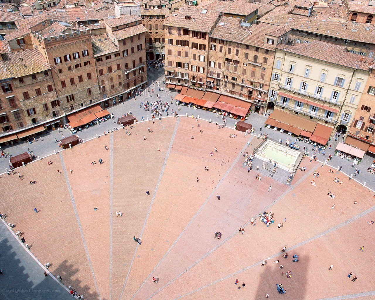 Piazza del Campo in Siena