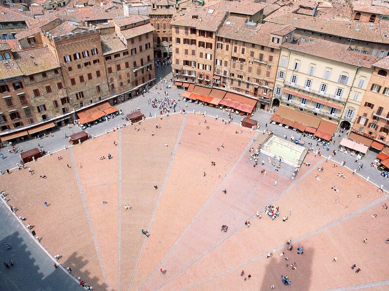 Piazza Del Campo — Red