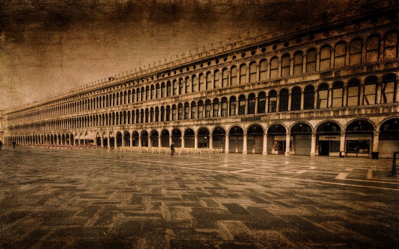 Piazza San Marco Colonnade