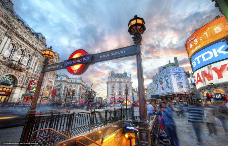 Piccadilly Circus Underground — Blue