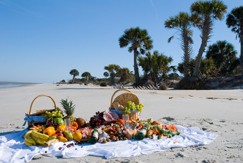Picnic on Beach — Blue