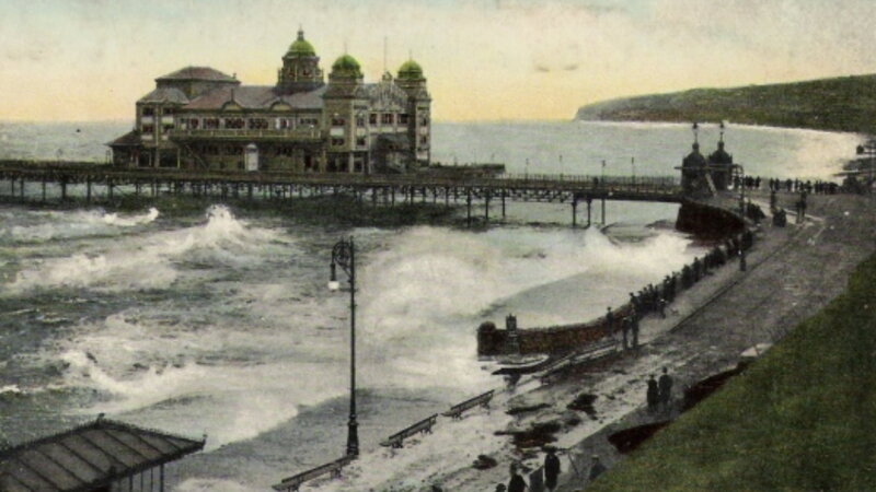 Pier with Building — Green